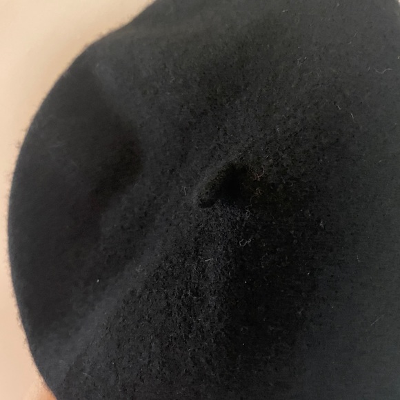 EUC Vintage Black Wool Beret - Picture 2 of 3